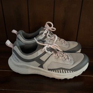 Columbia Kids Sneakers in Gray and Light Pink